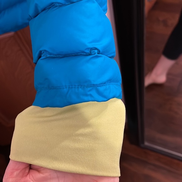 Women’s Columbia Puffer - Picture 4 of 5